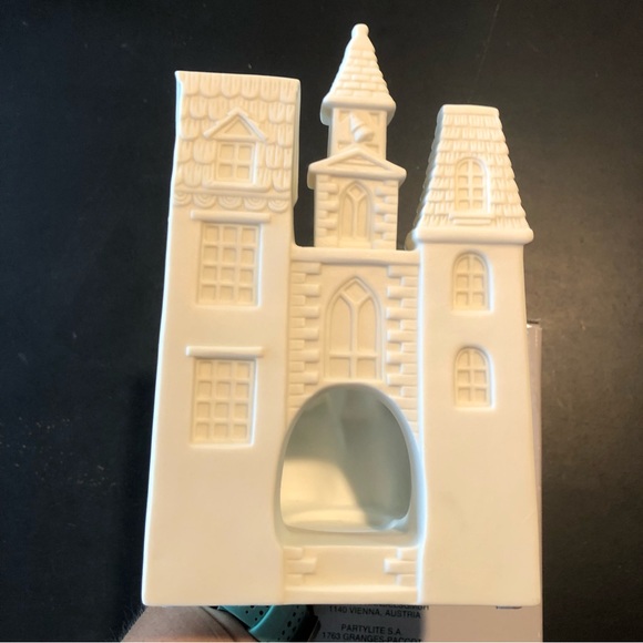 PartyLite Village Carolers Candle Holder Holiday Decor - Picture 2 of 6